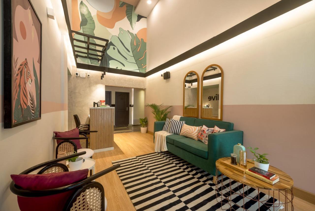 Plus Hotels Bangalore Extérieur photo