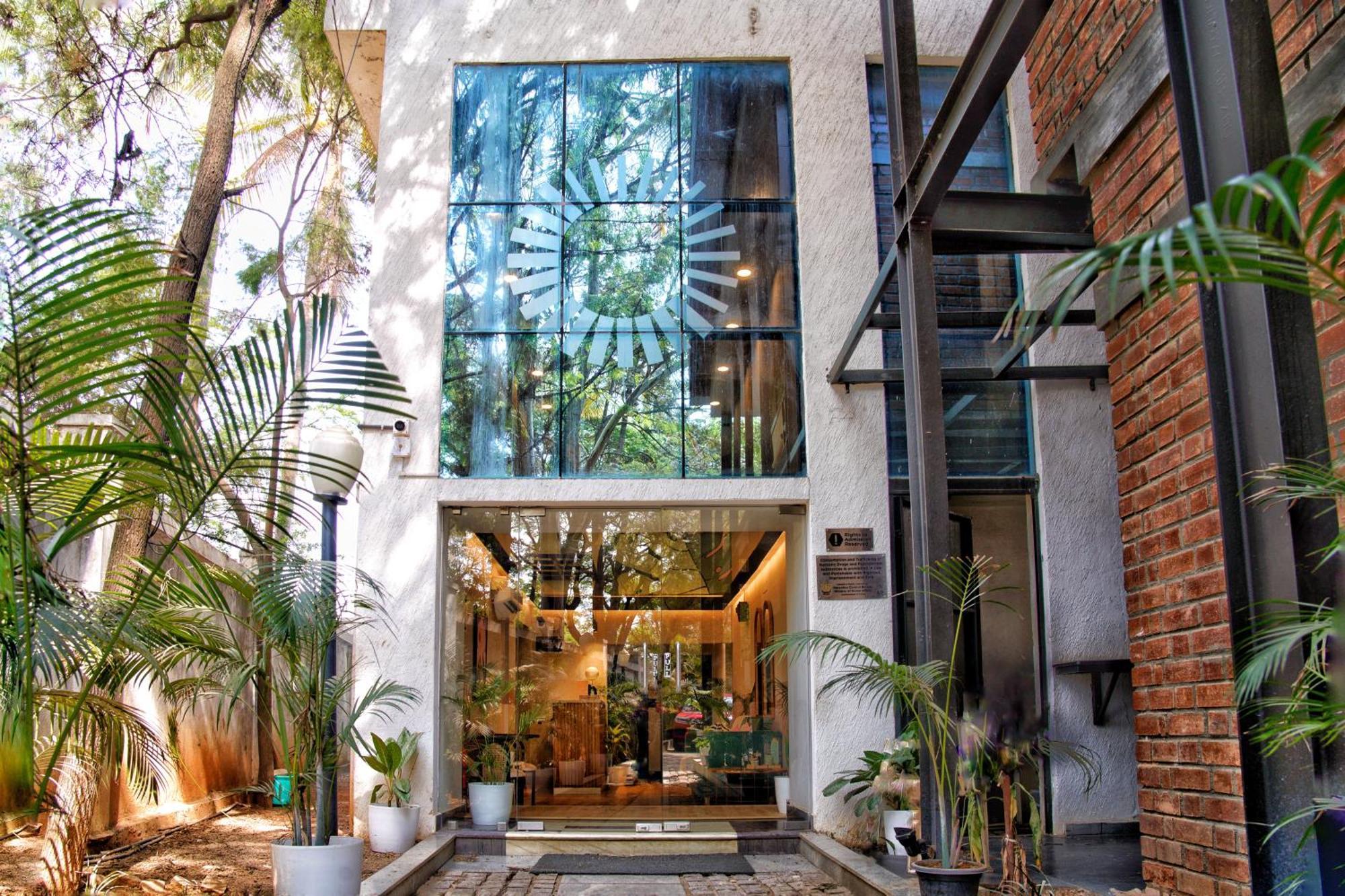 Plus Hotels Bangalore Extérieur photo